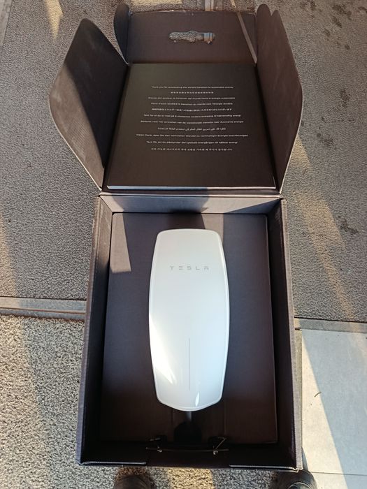 Універсальний зарядний пристрій wall Connector tesla 48A new