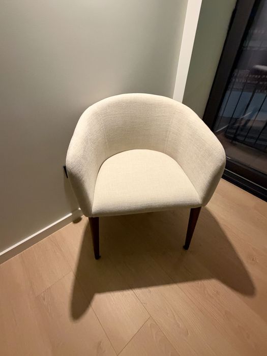 Mesa de jantar Nova com 4 cadeiras