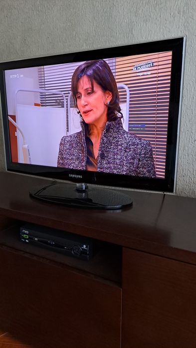 TV Samsung 32" em bom estado