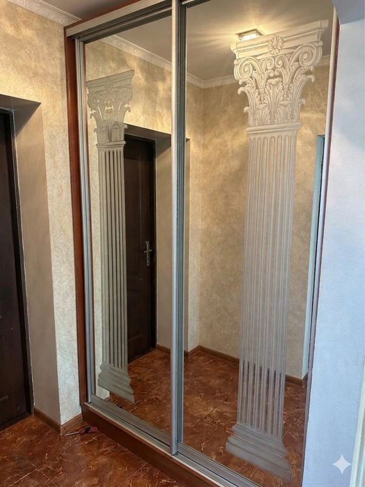 Большой вместительный Шкаф купе с зеркалами