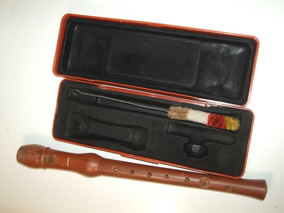 Продам блок-флейту сопрано Hohner.