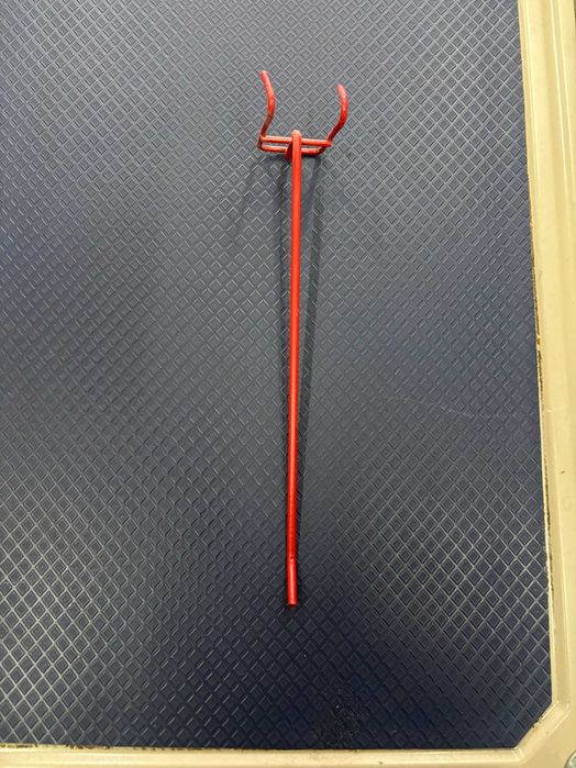 Крючки для торгового оборудования на сетку,перфорацию