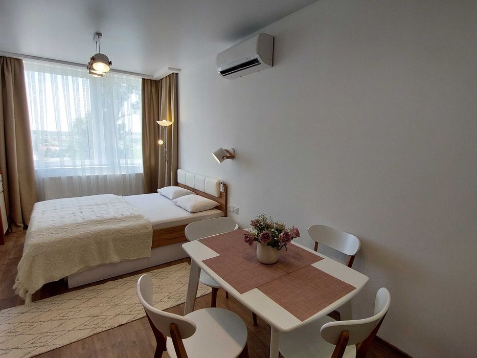 Нові апартаменти 2-к Центр Парковка Квартира подобово Family Estate