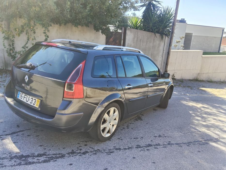 Renault Megane 1.5 dci de 115 CV revisão e distribuição feita..