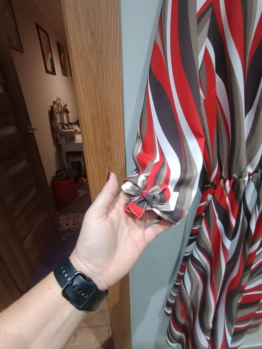 Sukienka w paski elegancka