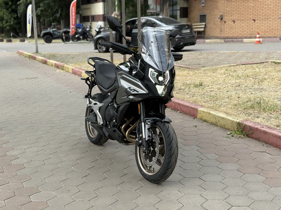 Мотоцикл CFMOTO 700MT
