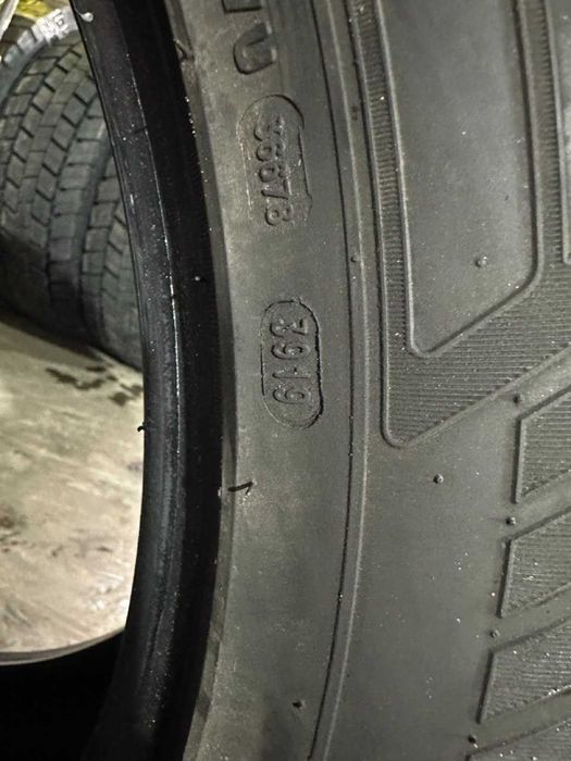 продам зимову гуму  б\у  255\50\19 Petlas W671