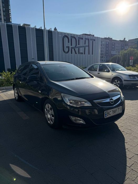 Продам Opel Astra J