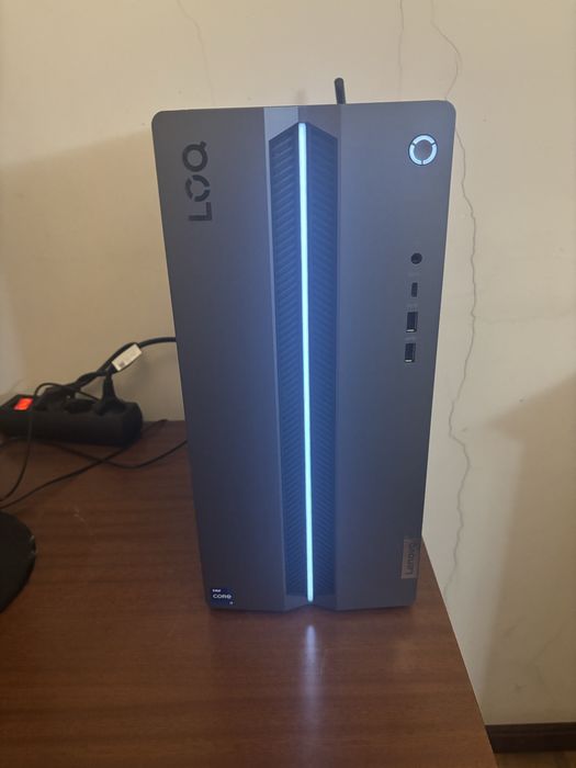Desktop Gaming LENOVO Loq 17IRR9-176 (Intel Core i7-14700F - NVIDIA GeForce RTX 4060 - RAM: 16 GB - 1 TB SSD)