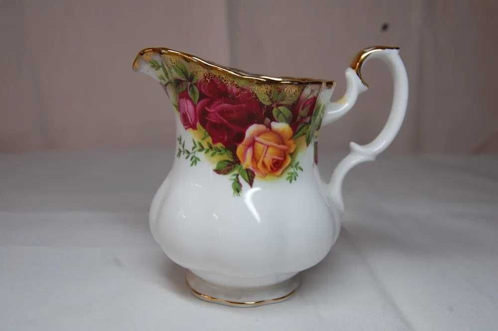 Serwis do herbaty/kawy Royal Albert, Old Country Roses, 1962, PRL