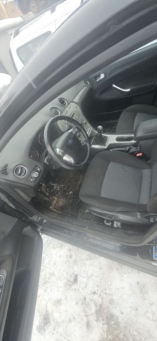 Ford mondeo  2010 r