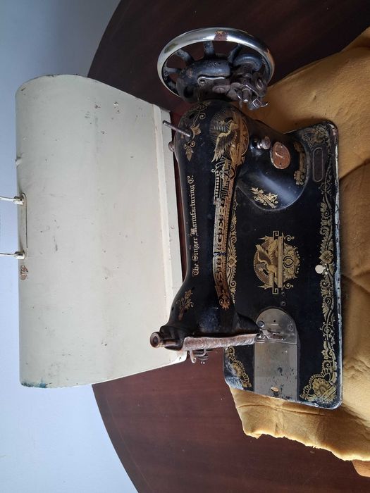 Máquina de coser Singer muito antiga