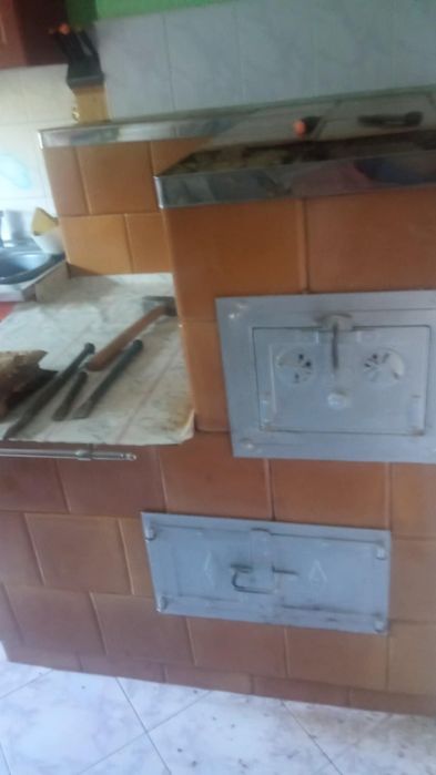 Piec kaflowy po rozbiórce
