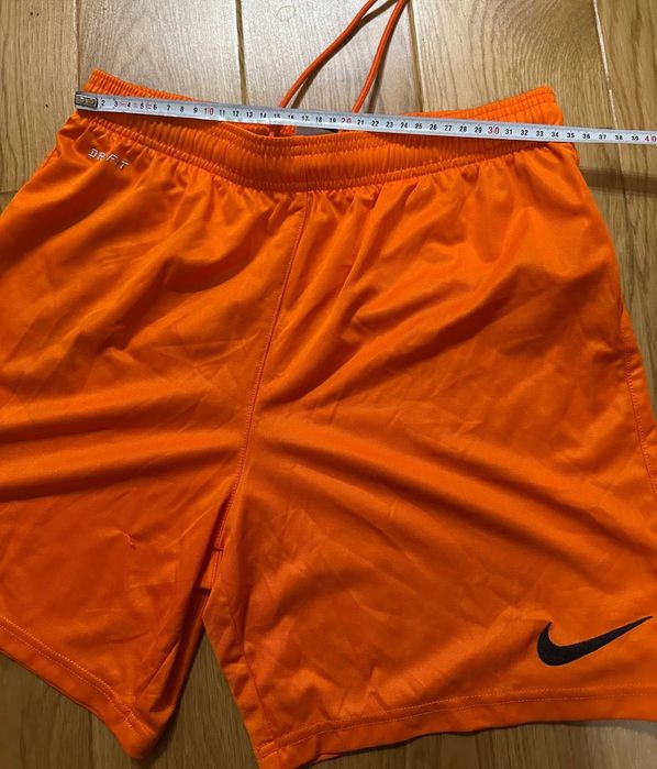 Мужские шорты Nike оранжевые размер S