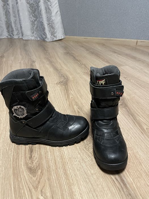 Шкіряні зимові ботинки