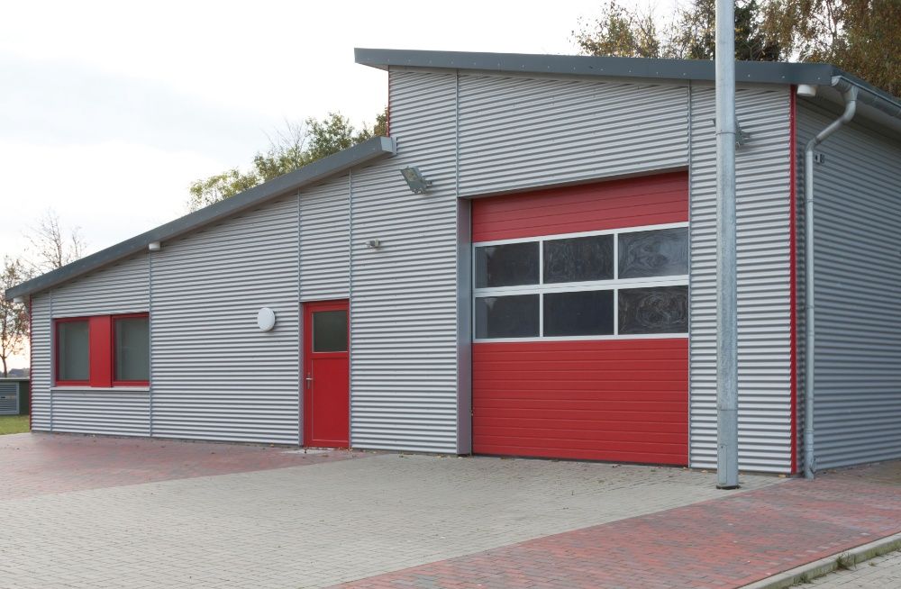 Producent Brama garażowa segmentowa Bramy garażowe przemysłowe3*2,115