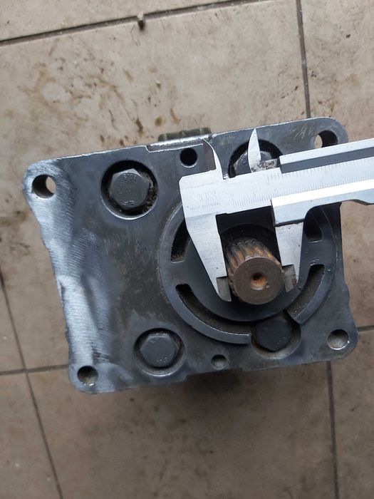 Pompa hydrauliczna 6215