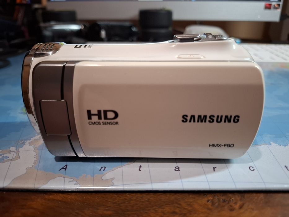 Kamera Samsung HMX-F90