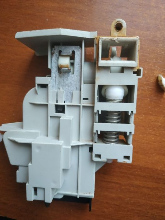 Пральна машина Ariston Aqualtis Hotpoint AQ7L 05 U