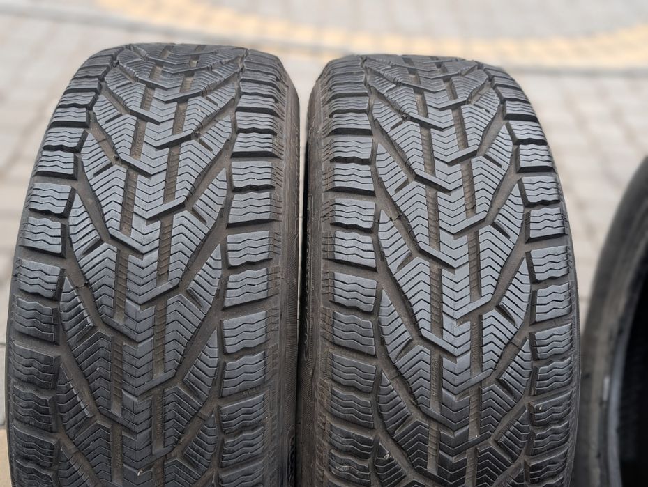 Шини зимові кінець 23року випуску ІДЕАЛ 225/55 R16 Kormoran 8mm колеса