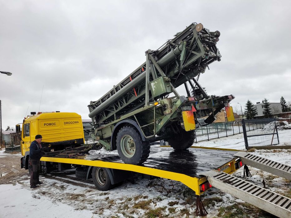 Militaria - wojskowy maszt kratownicowy - nadajnik, BTS, Internet, GSM