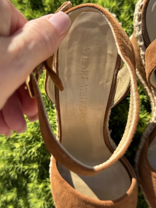 Босоніжки жіночі з натурального замшу Stuart Weitzman