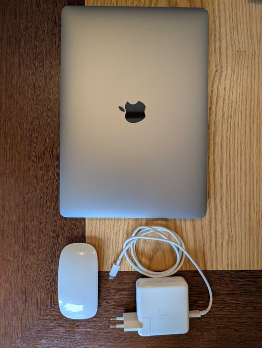 Macbook Pro M1 13 polegadas + Apple Magic Mouse