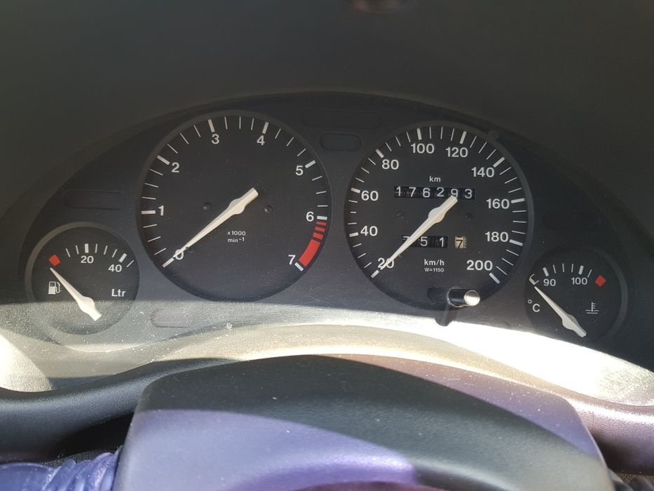 Opel Corsa B Swing 1995 - 2 portas - Ótimo estado