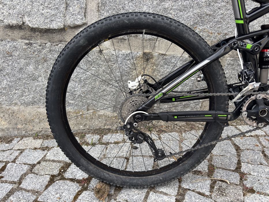 Trek Fuel EX 9 Full Suspension – Excelente Estado
