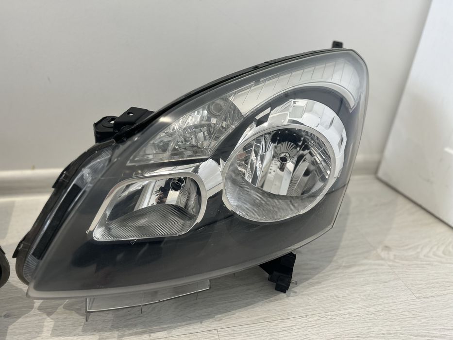 Фари Renault Koleos