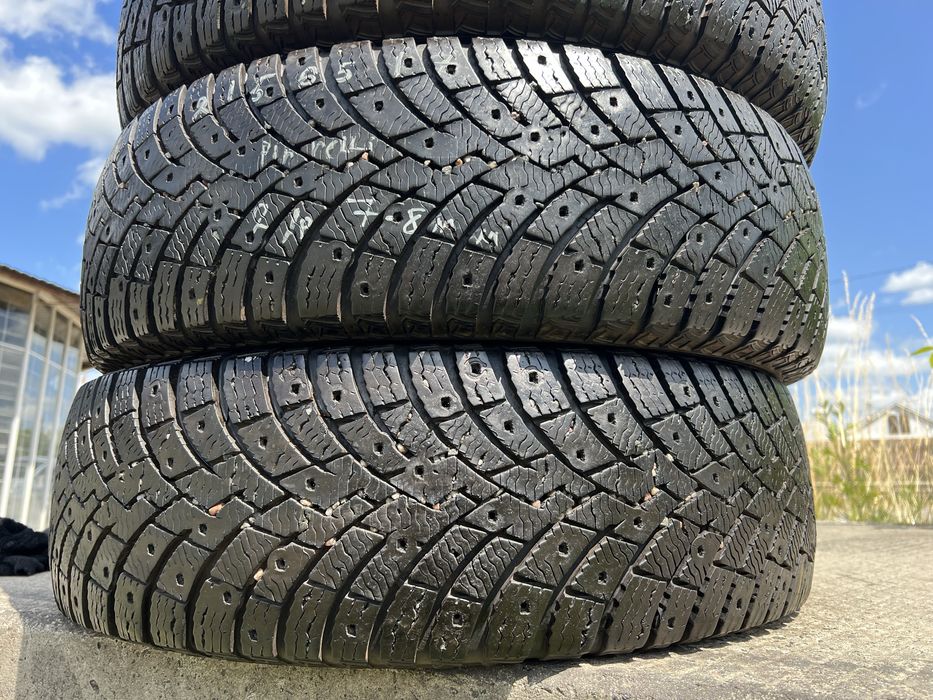 Шини 215/65/17 Екслюзив‼️;7-8мм‼️;21 рік‼️;pirelli;зимові; склад R17