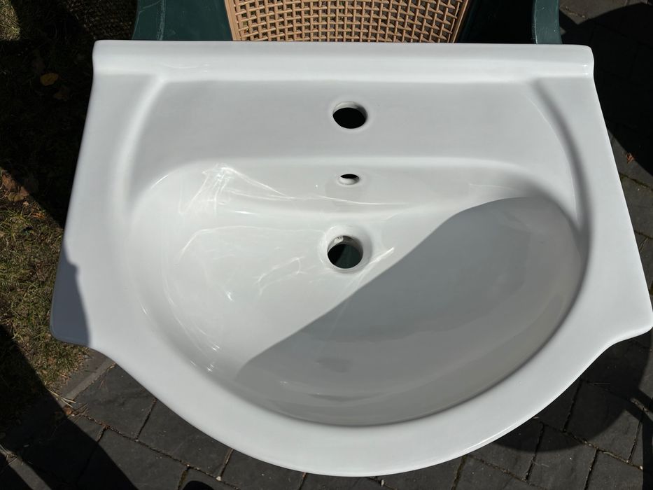 Umywalka ceramiczna 55,5 cm używana