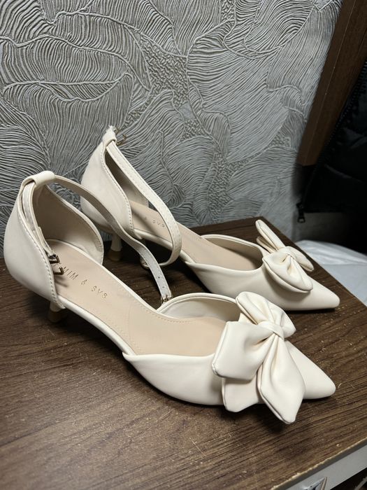 Туфлі бежеві на вечірку/весілля