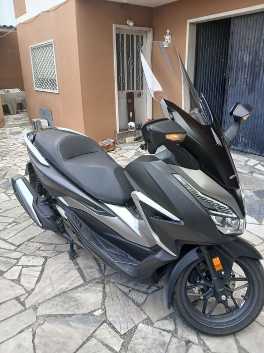 Honda Forza 350 cc com 8400 Km