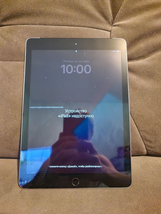Срочно!!! Торг!!! Продам Ipad 2 Air 2016 года