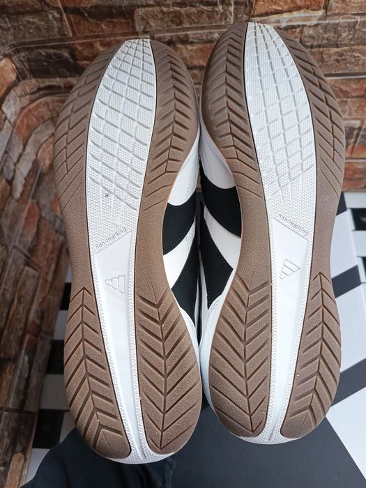 Футзалки ,Залки adidas Predator (45р.28,5,29 см)