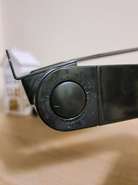 Стіл-підставка для ноутбука.