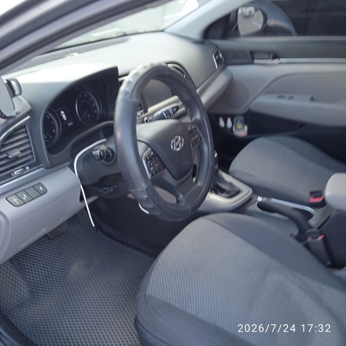 Hyundai Elantra!!