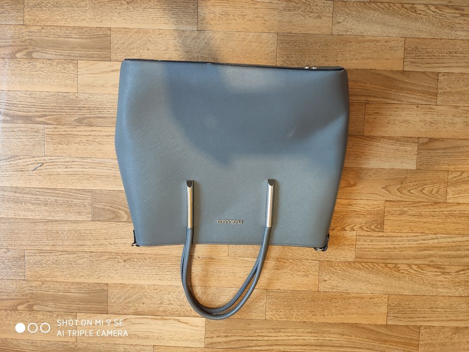 Damska torebka kuferek