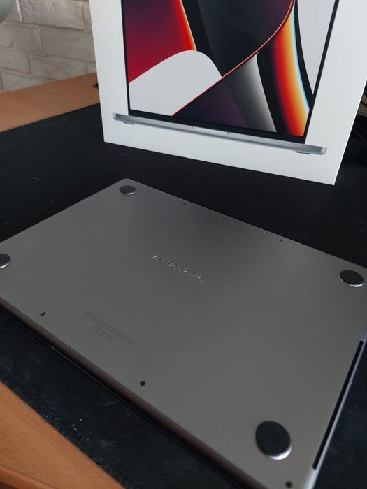 MacBook Pro 14" 16gb ram 1000GB SSD M1 Pro