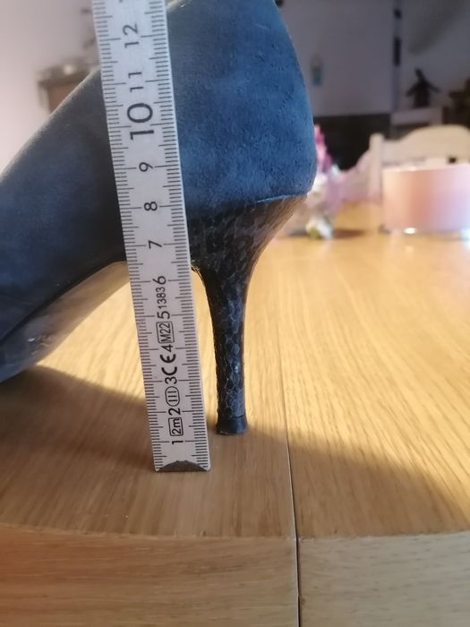 Szpilki granatowe skóra naturalna zamsz