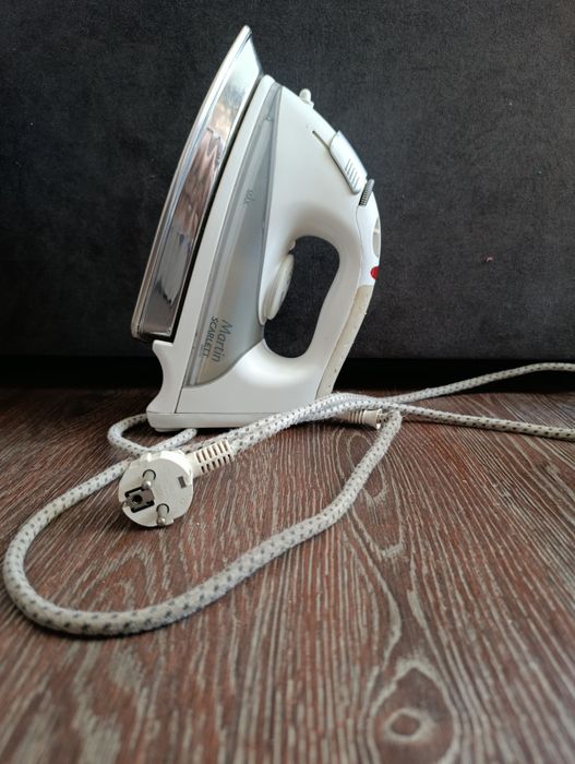 Праска  Tefal та Scarlet