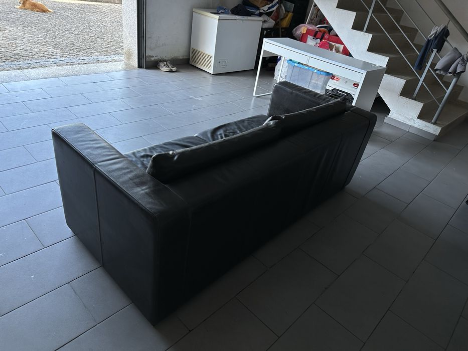 Sofá em Pele Castanho