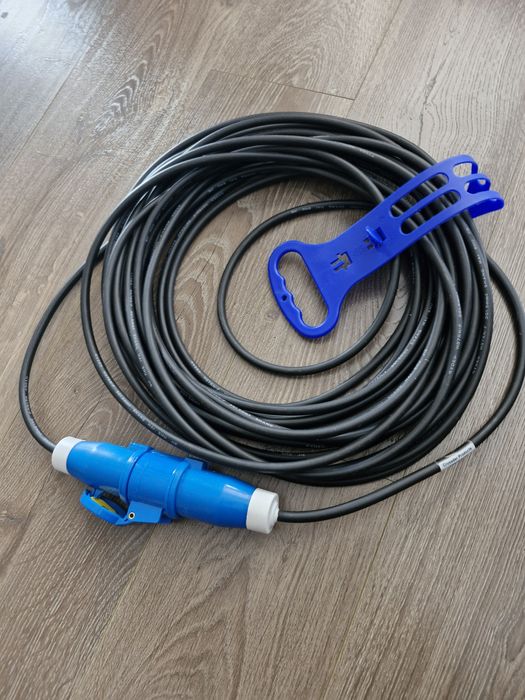 Подовжувач електричний