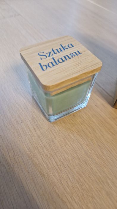 Świeczka zapachowa GLOW - jabłkowa