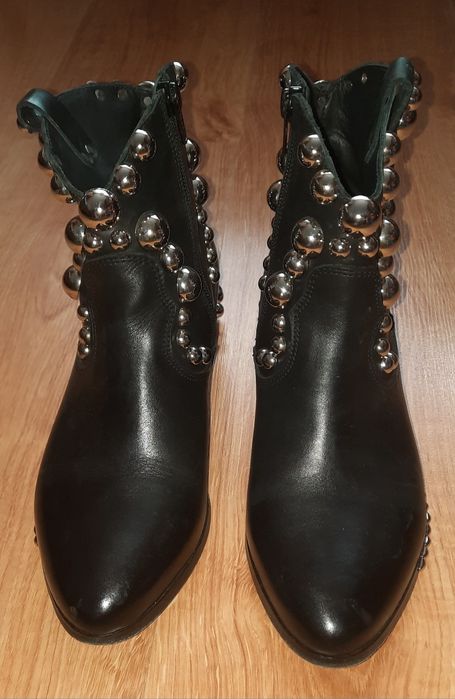Buty, Botki skóra, ćwieki,  czarne, 38, Vero Cuoio
