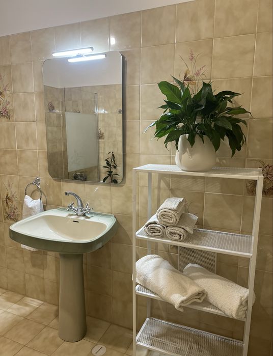 Arrendo quarto espaçoso em Alverca, bom sucesso. Contas incluidas