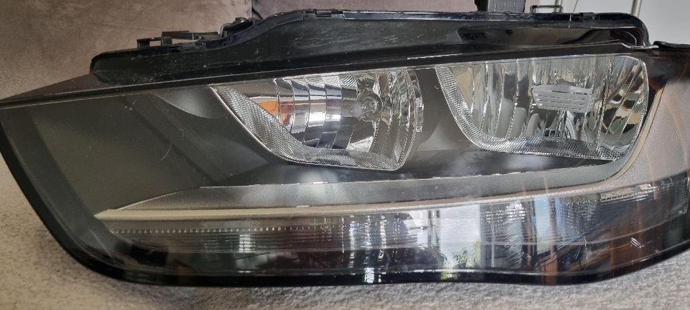 Farol Audi A4 ano 2013