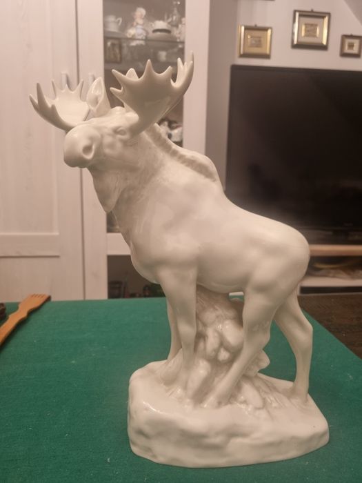 Porcelana Łomonosow  - biały łoś