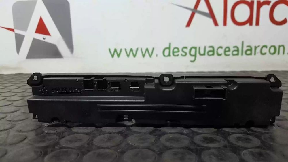 BOTÃO DE EMERGÊNCIA MERCEDES-BENZ CLASSE C 2004 -A2038214658